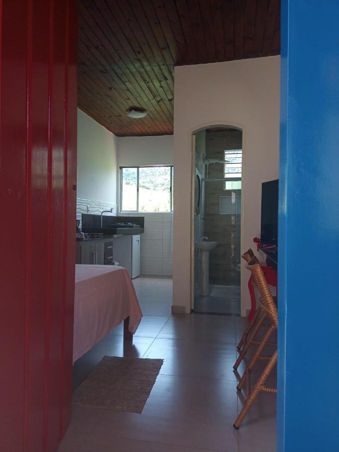 Refúgio Ouro Fino 4 Kitnets Casas E Сasa de vacaciones Parati